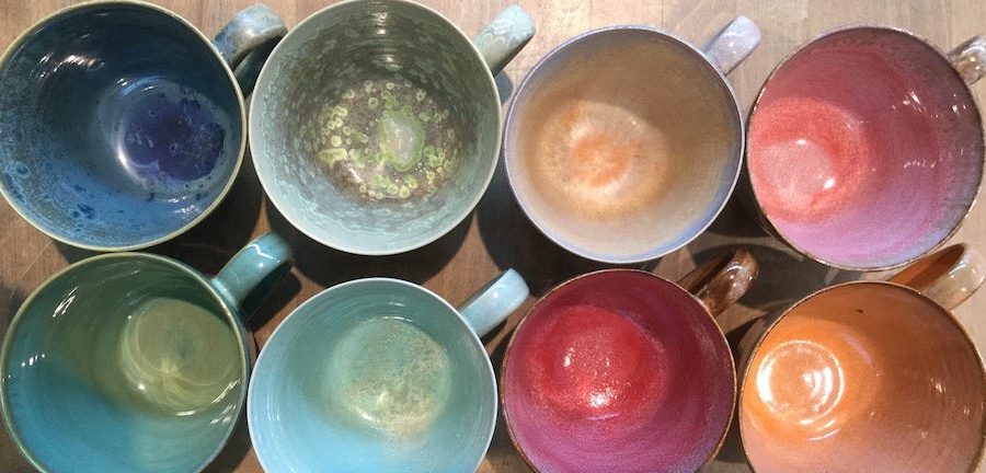 slider mugs aan tafel met portazul