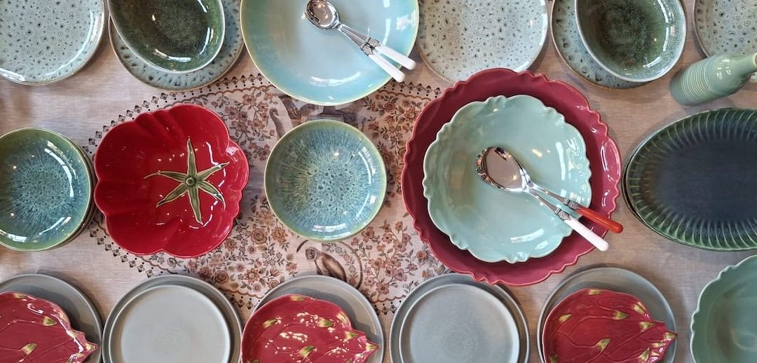 aan tafel met portazul aardewerk den haag aardewerk Den Haag